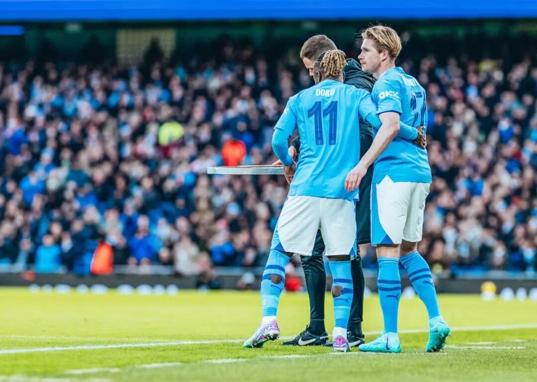 全国春季游泳锦标赛：覃海洋、余依婷夺冠