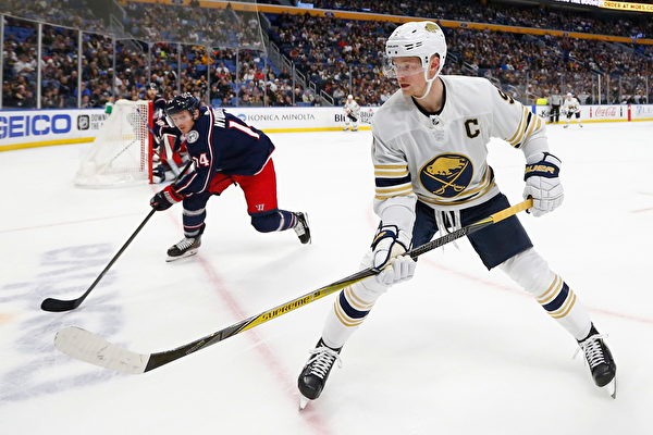 狠，亚历山大末节投中扳平比分的球拖入加时，帮雷霆队战胜爵士队