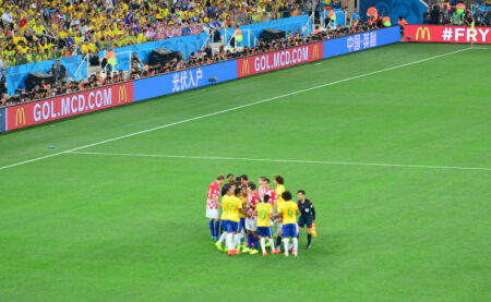 探讨该事件 探讨该事件